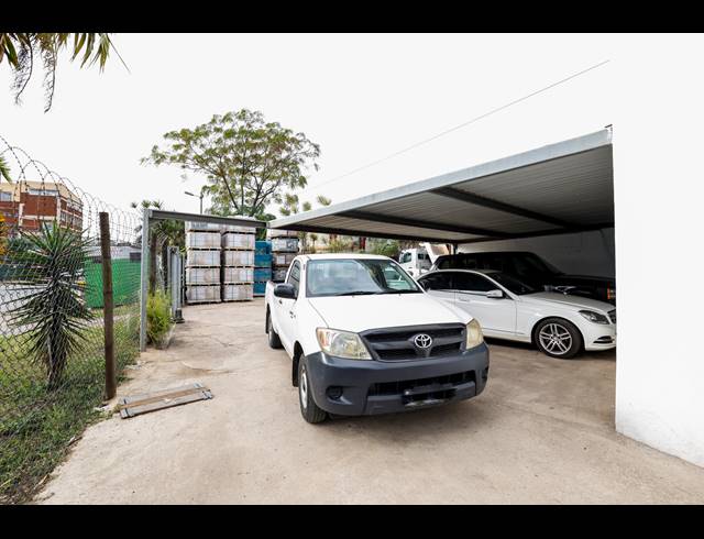 719M² WAREHOUSE FOR SALE IN SPRINGFIELD PARK
